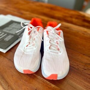 Altra Rivera White/Orange Running Sneakers size 9.5